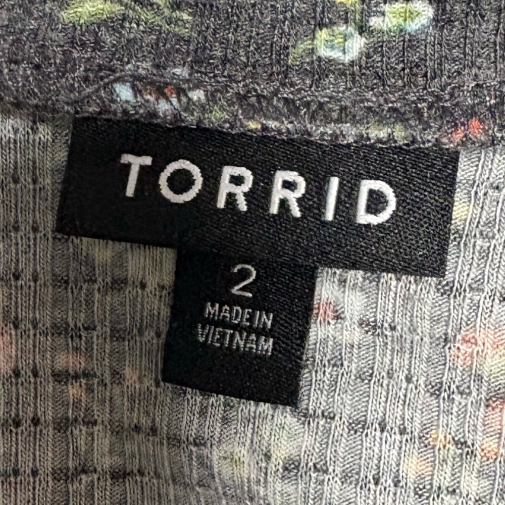 Torrid Tee - Picture 5 of 7